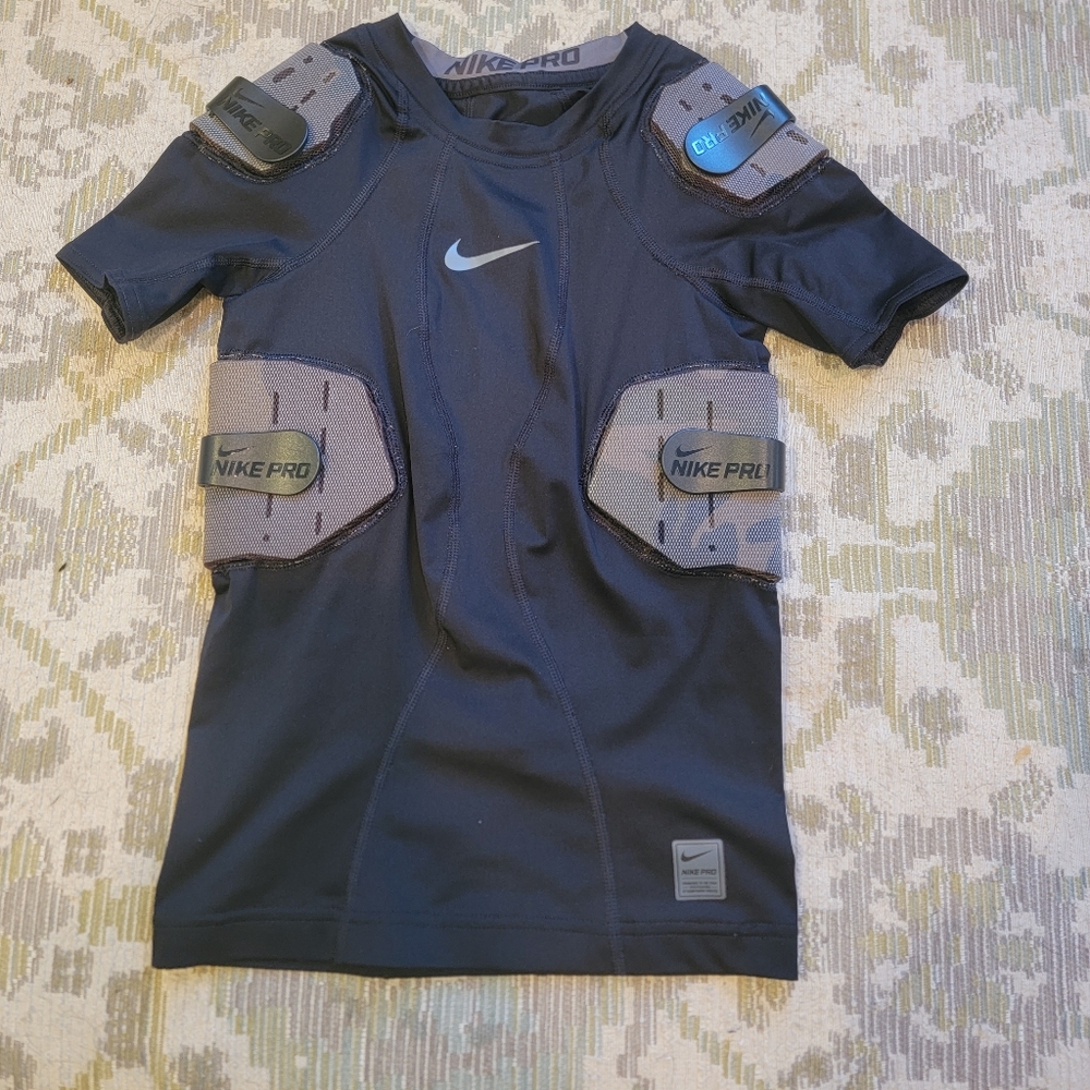 NIKE HYPERSTRONG FOOTBALL SHIRT